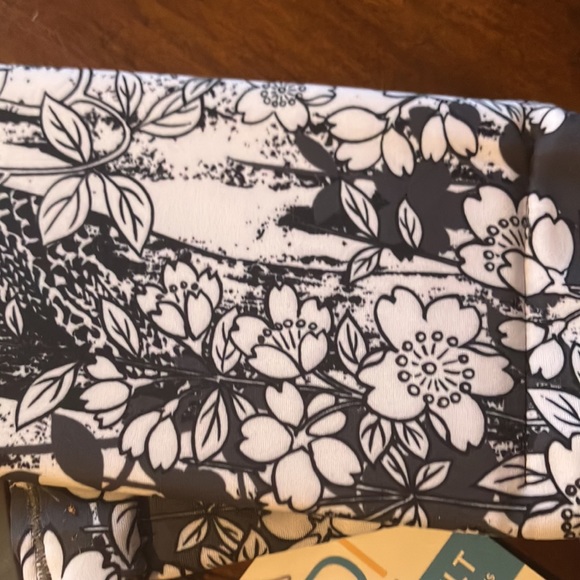 Bandi belt. NWT. Dark gray and white - Picture 3 of 4